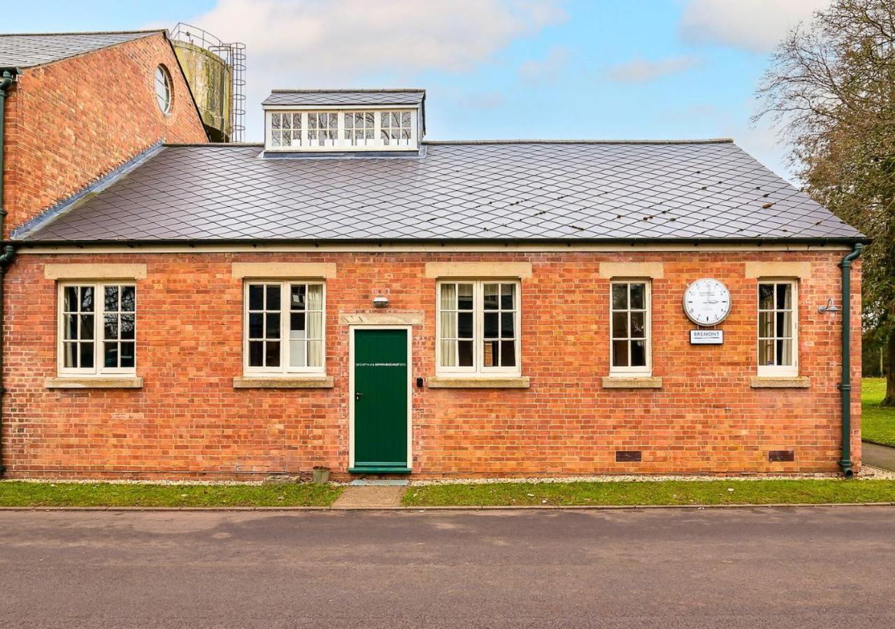 Duclos At Bicester Heritage Buitenkant foto